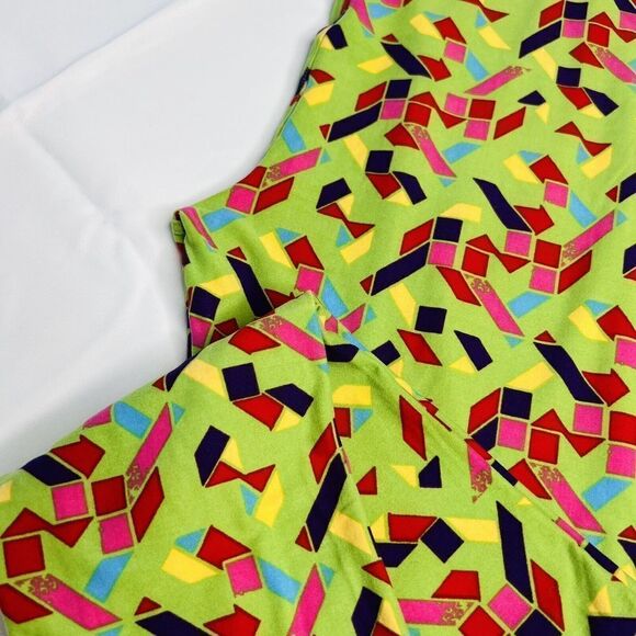 LulaRoe Leggings Tall & Curvy Geometric Colorful Green Blue Red Blue Black 0704 - Picture 3 of 5